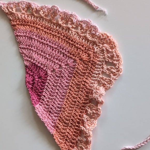 Hand crocheted bandana - Picture 3 of 3